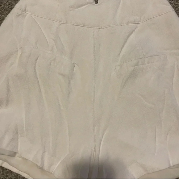 Veronica Beard Alicia High Rise white shorts - Picture 9 of 11